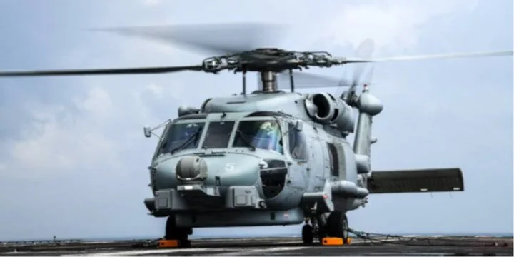 MH 60R SEAHAWK HELICOPTER
